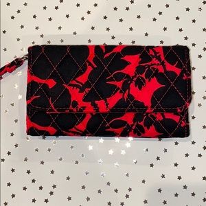 NWOT Vera Bradley wristlet (never been used)